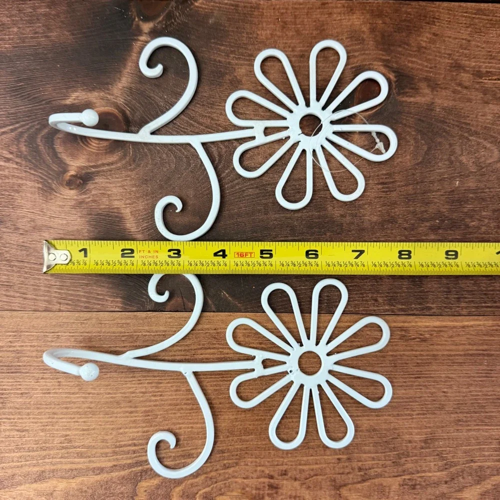 Set of 2 White Boho Metal Flower Wall Hooks Daisy Vine Scroll Whimsical Decor